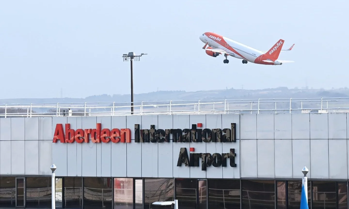 Aberdeen International Airport minibus hire