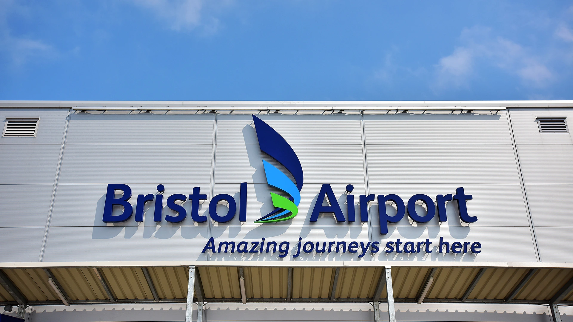 Bristol Airport minibus hire