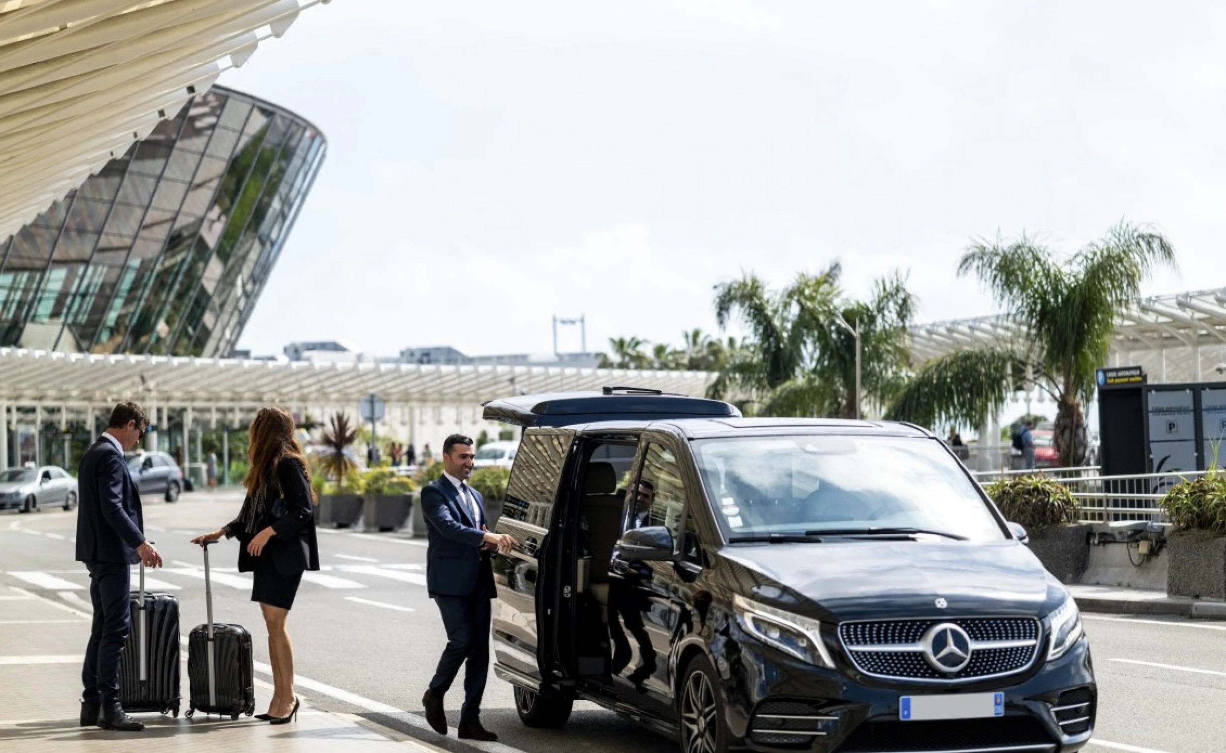 Executive corporate travel hire for business meetings
